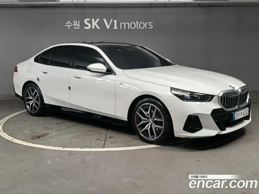 BMW 5-Series 2024 из KR, фото 5