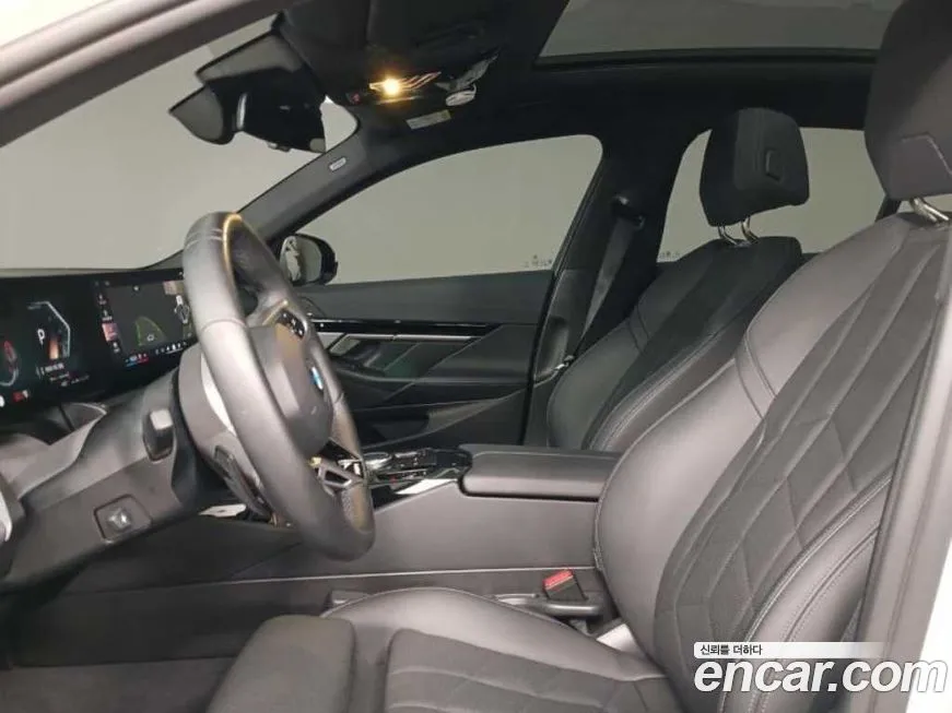 BMW 5-Series 2024 из KR, фото 7