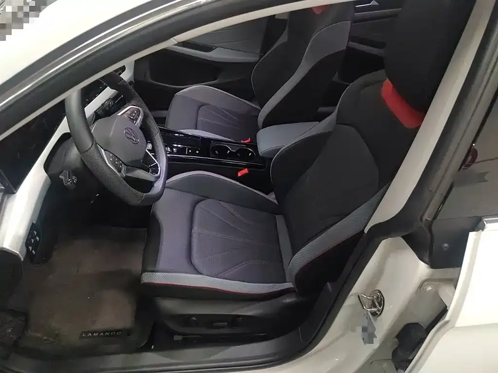 Volkswagen Lamando 2024 из CN, фото 8