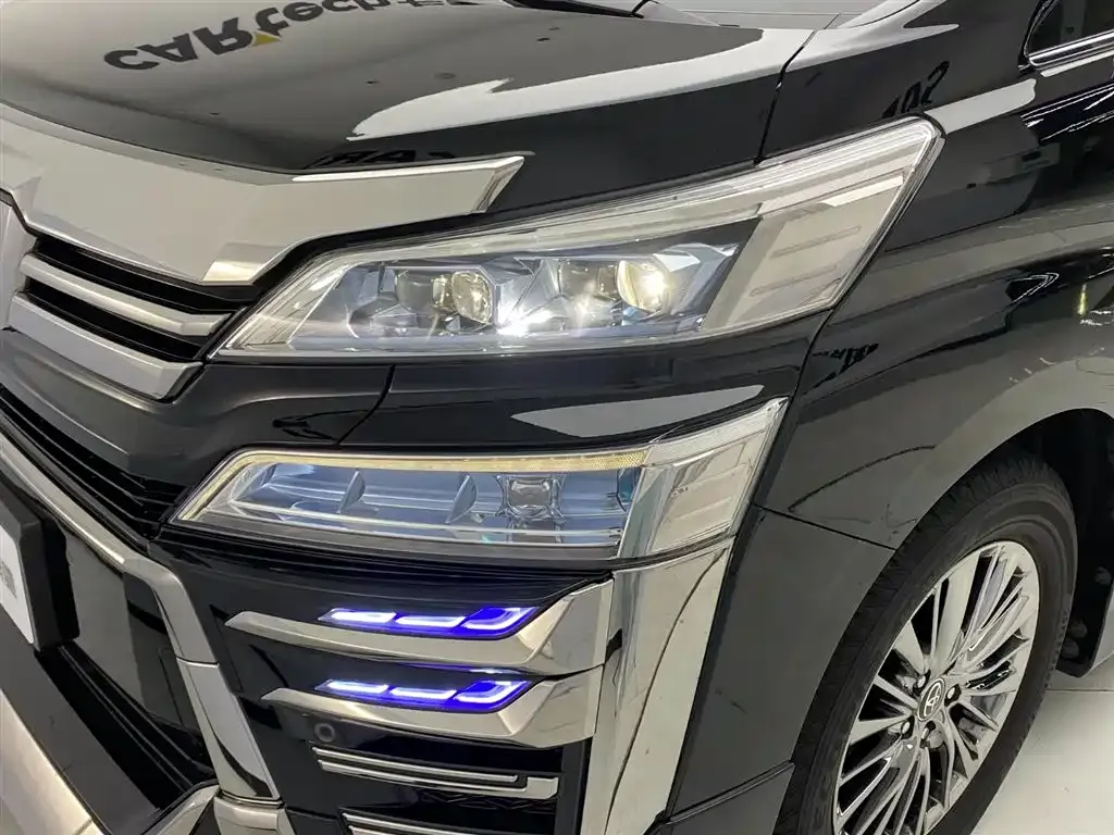 Toyota Vellfire 2021 из CN, фото 7