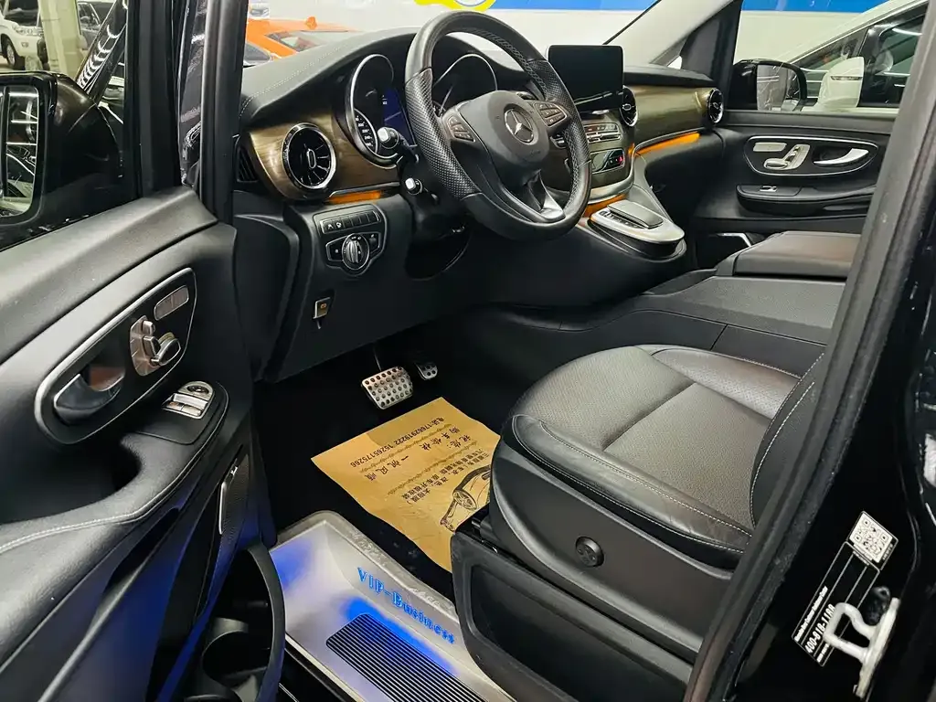 Mercedes-Benz V-Class 2021 из CN, фото 4