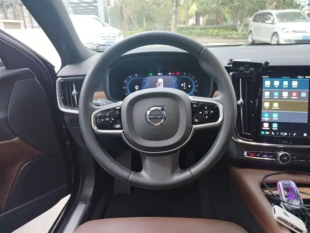 Volvo S90 2024 из CN, фото 3