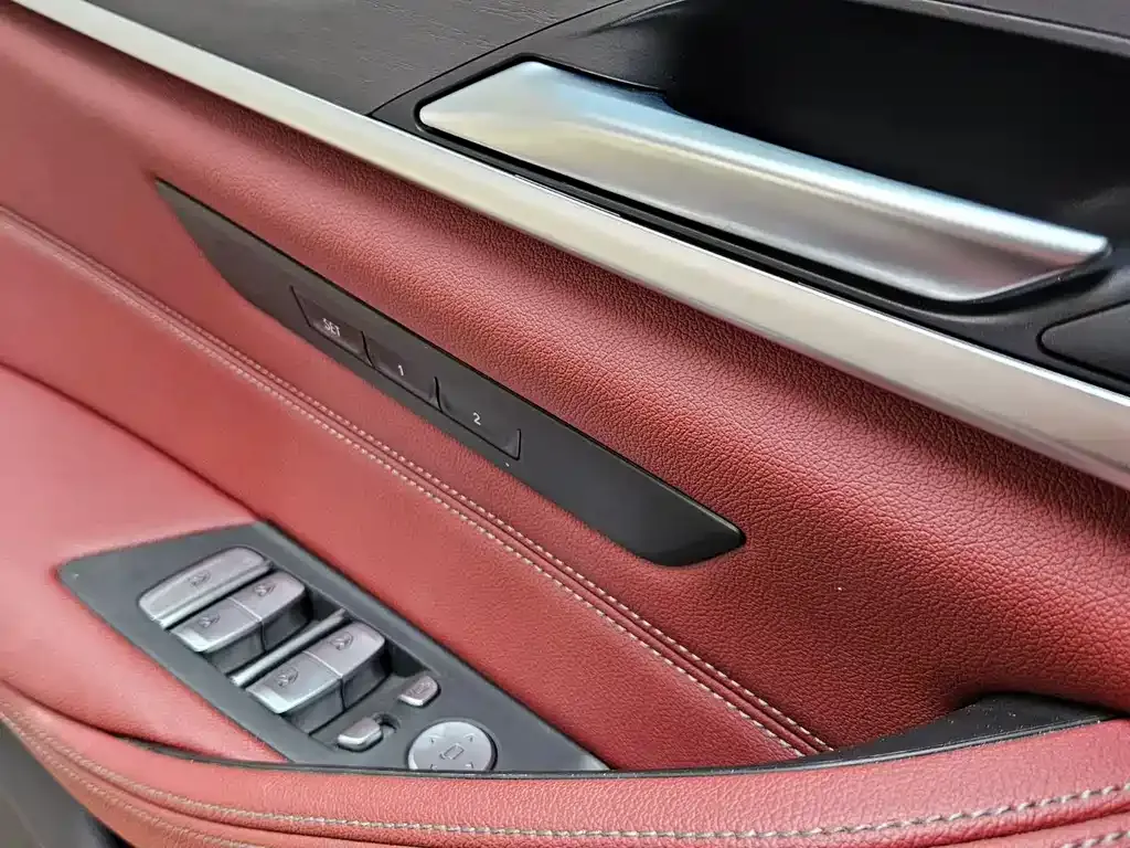 BMW 5 Series 2024 из CN, фото 10