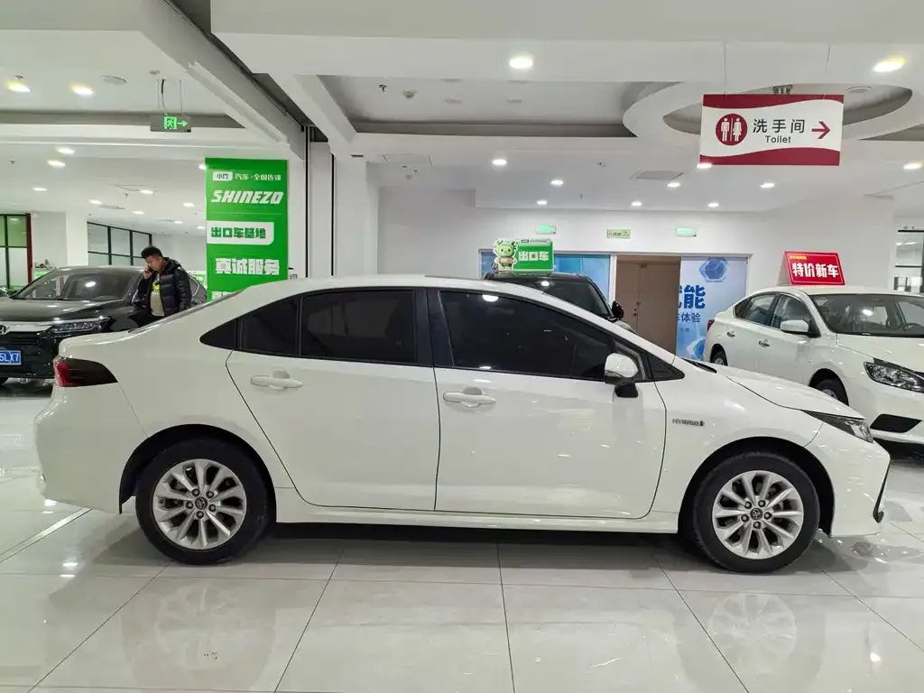 Toyota Corolla 2021 из CN, фото 4