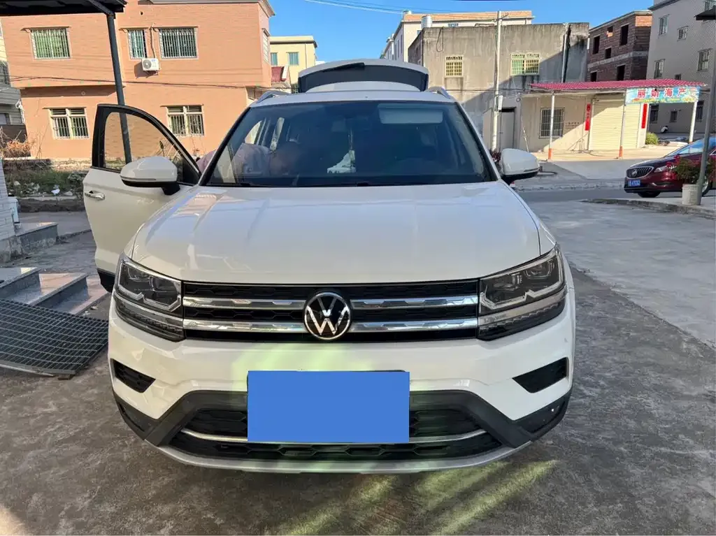 Volkswagen Tharu — фото 2