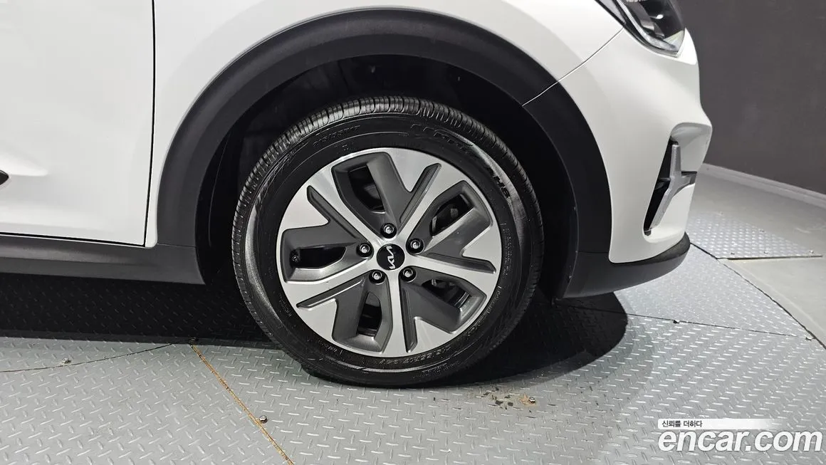 Kia Niro 2023 из KR, фото 5