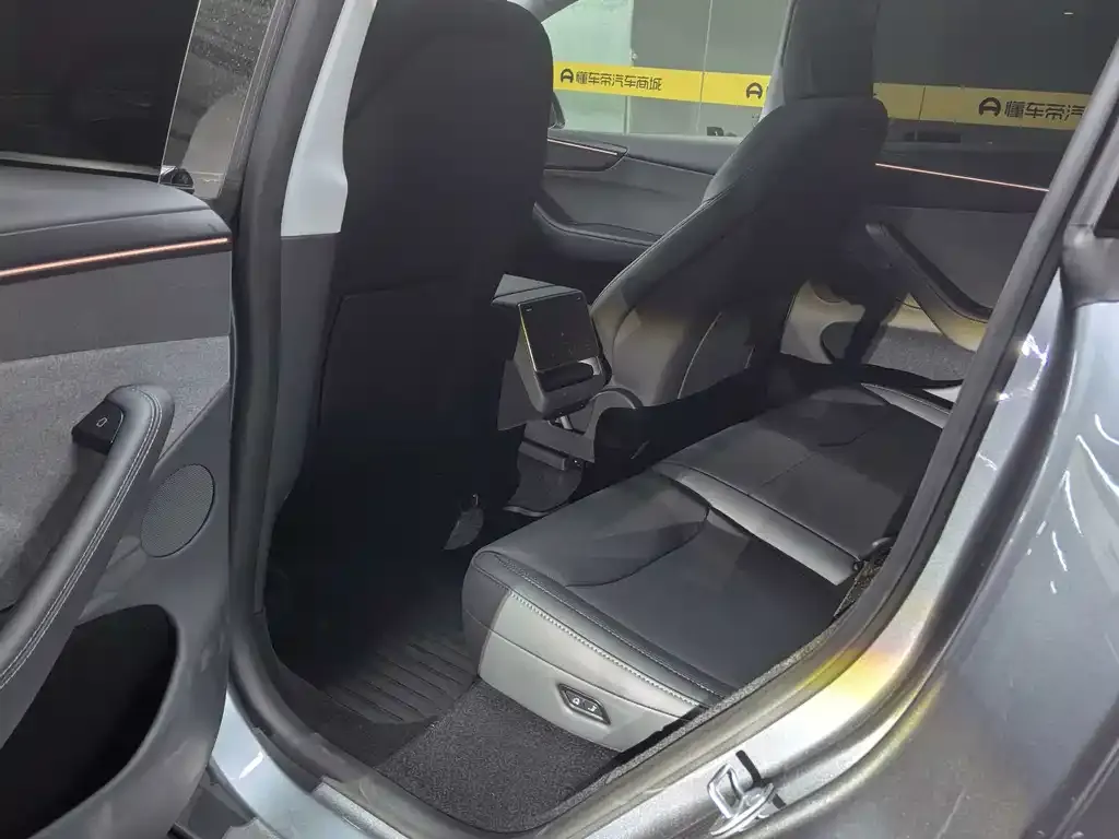 Tesla Model Y 2025 из CN, фото 5