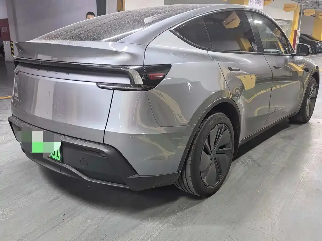Tesla Model Y 2025 из CN, фото 7