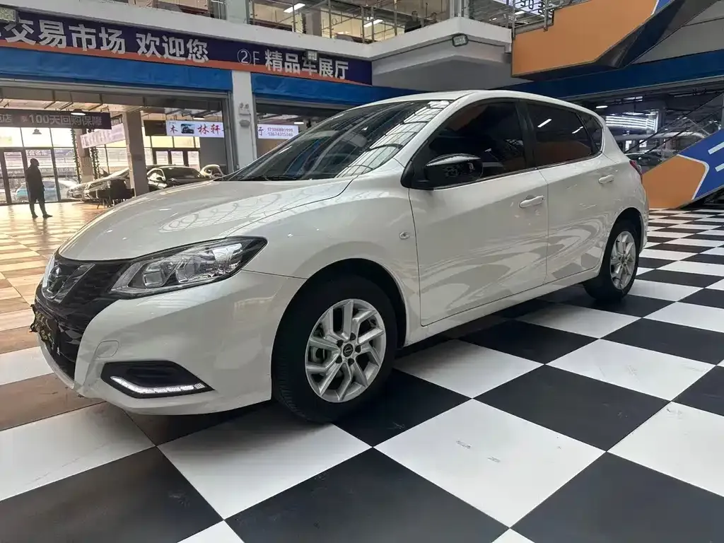 Nissan Tiida 2022 из CN, фото 1