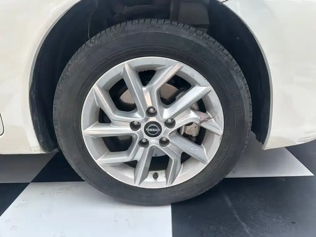 Nissan Tiida 2022 из CN, фото 5