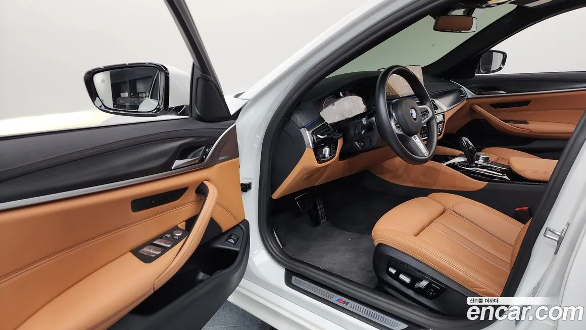 BMW 5-Series 2023 из KR, фото 10