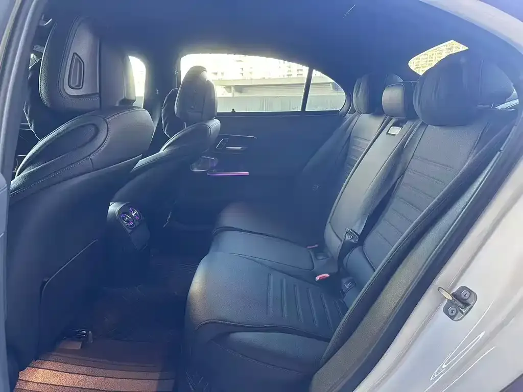 Mercedes-Benz C-Class 2024 из CN, фото 6