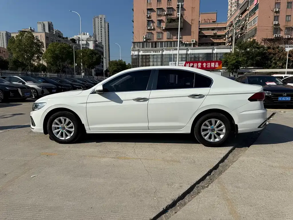 Volkswagen Bora 2023 из CN, фото 4
