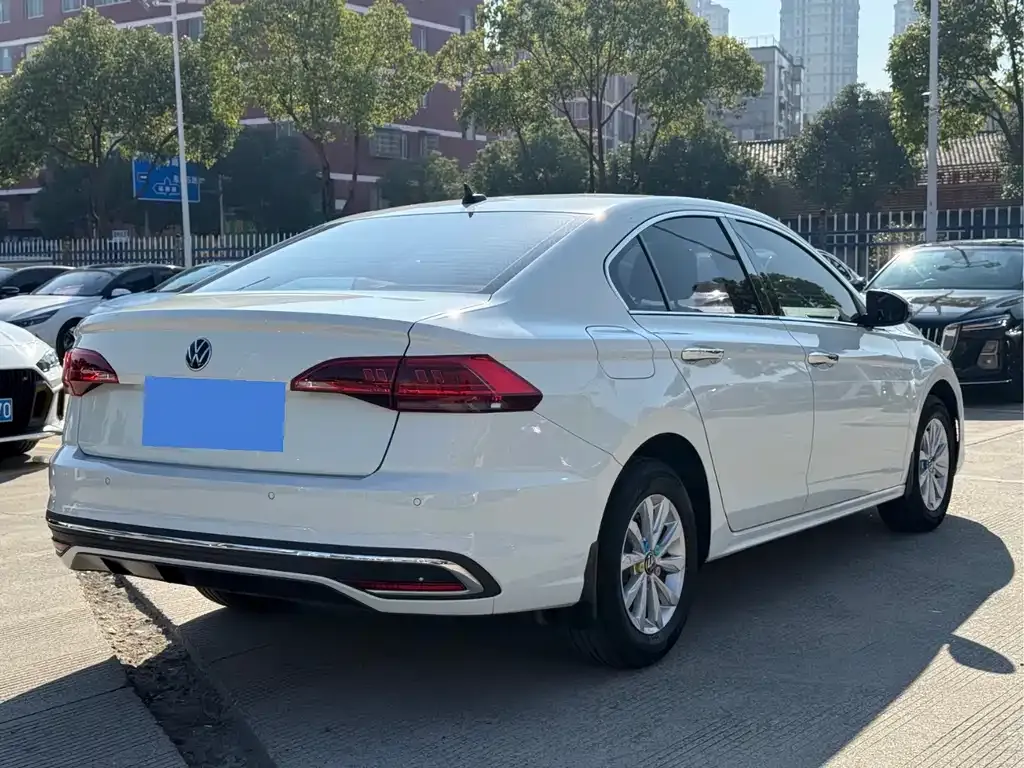 Volkswagen Bora 2023 из CN, фото 7