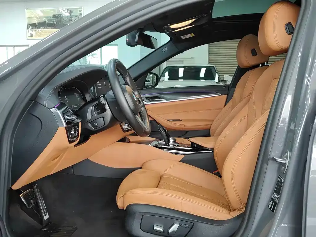 BMW 5 Series (Import) 2023 из CN, фото 4