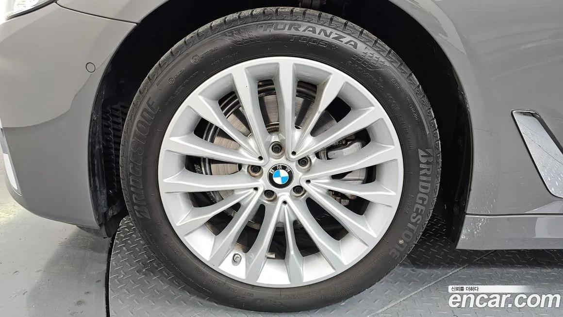 BMW 5-Series 2022 из KR, фото 5