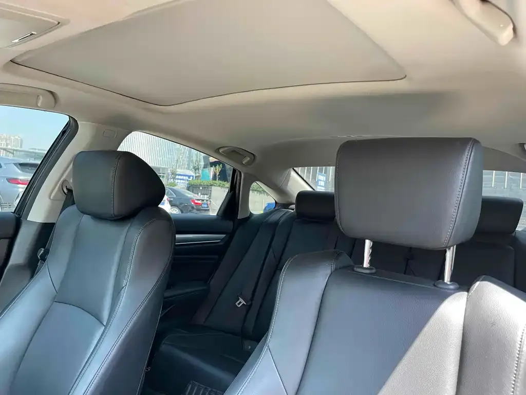 Honda Accord 2023 из CN, фото 9