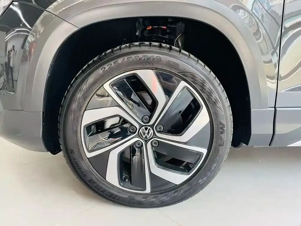 Volkswagen Tharu 2024 из CN, фото 2