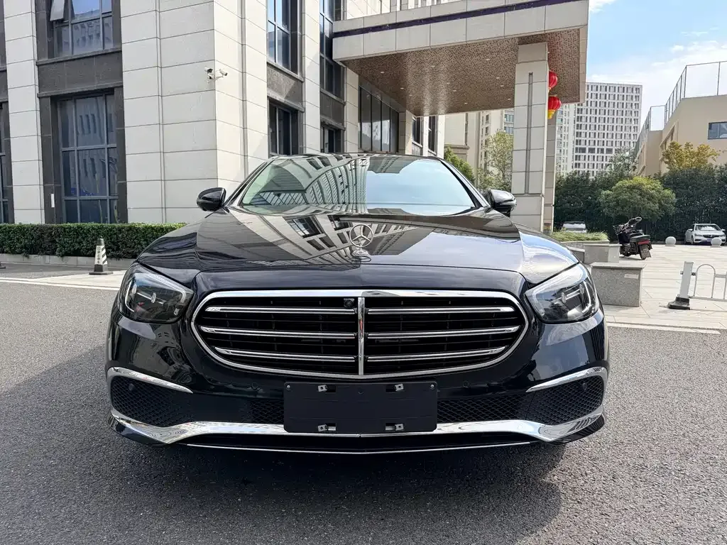 [object Object] E-Class 2023 из CN, фото 2