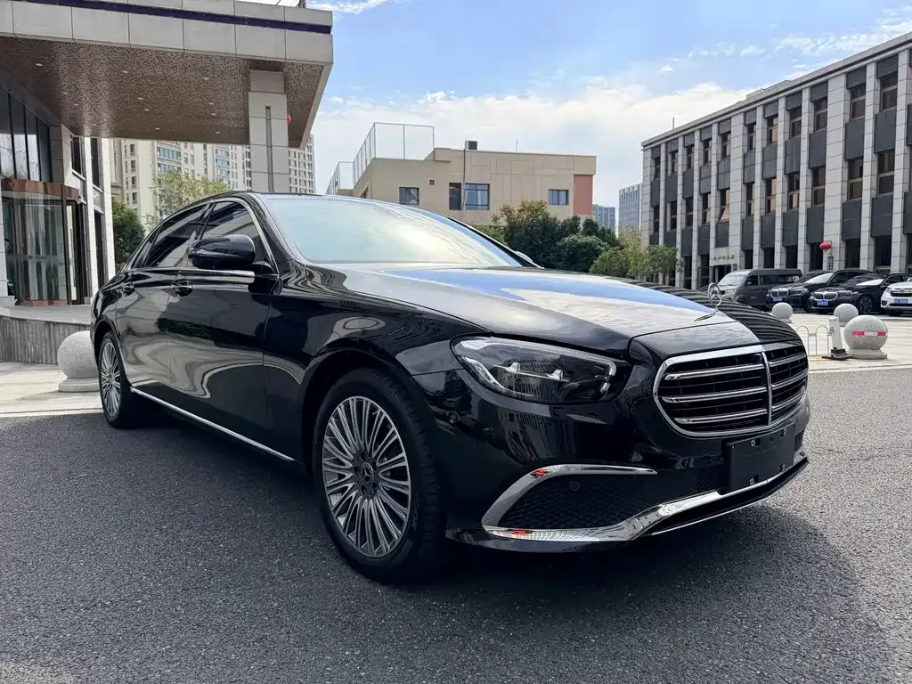 [object Object] E-Class 2023 из CN, фото 3