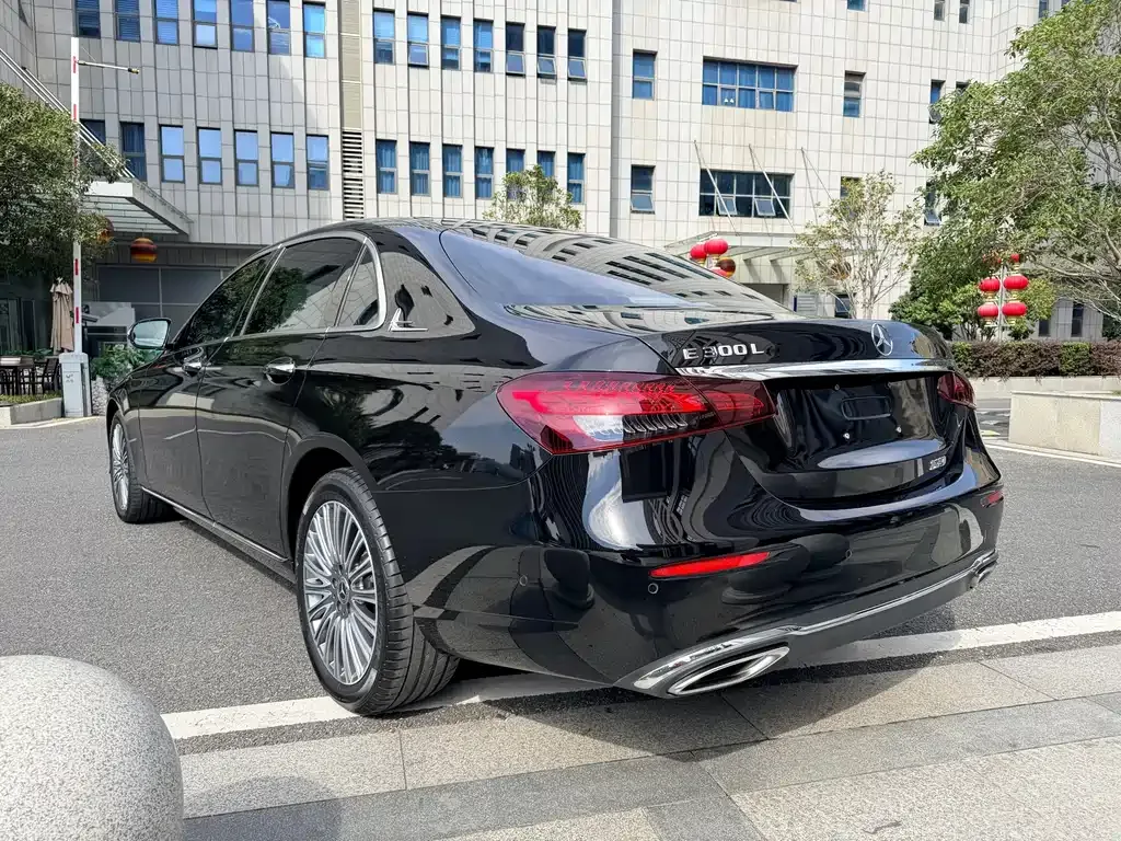 [object Object] E-Class 2023 из CN, фото 7