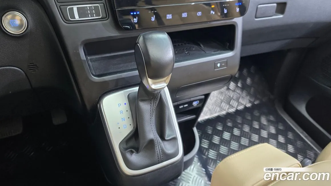 Hyundai Staria 2025 из KR, фото 9