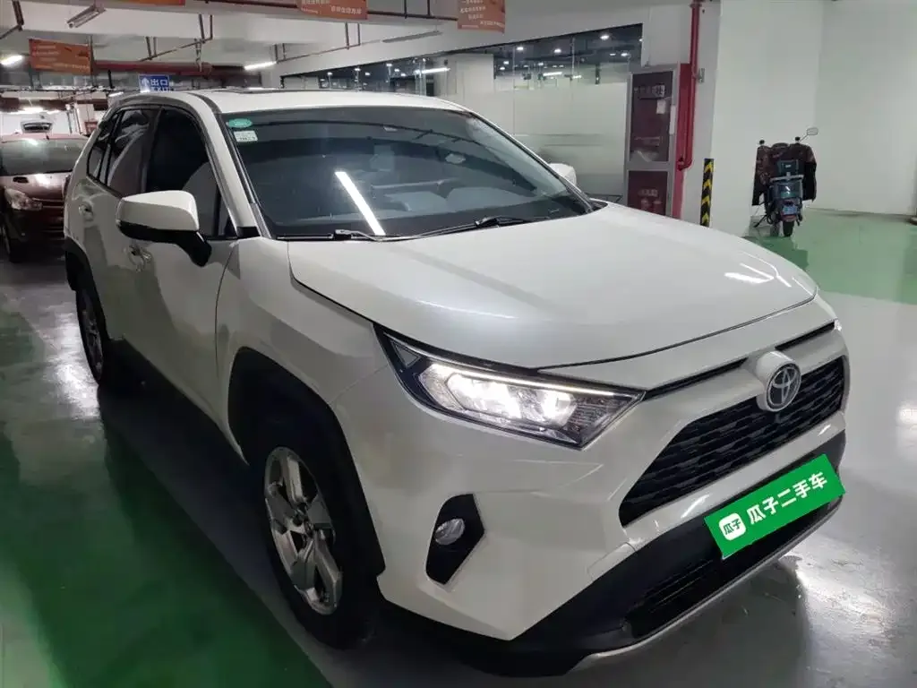 Toyota RAV4 2021 из CN, фото 4