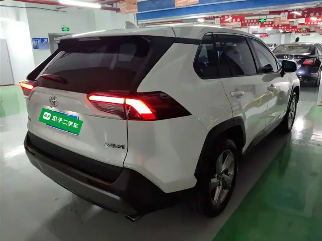 Toyota RAV4 2021 из CN, фото 7