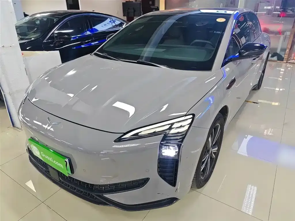 Hongqi EH7 2024 из CN, фото 1