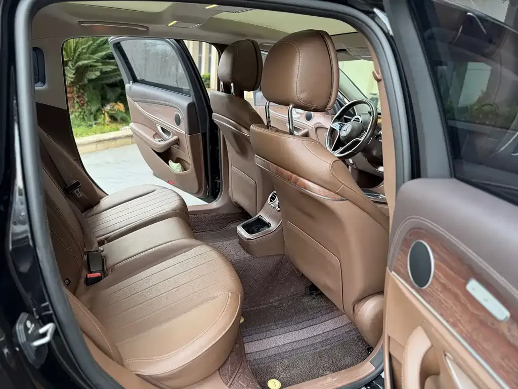 Mercedes-Benz E-Class 2023 из CN, фото 6