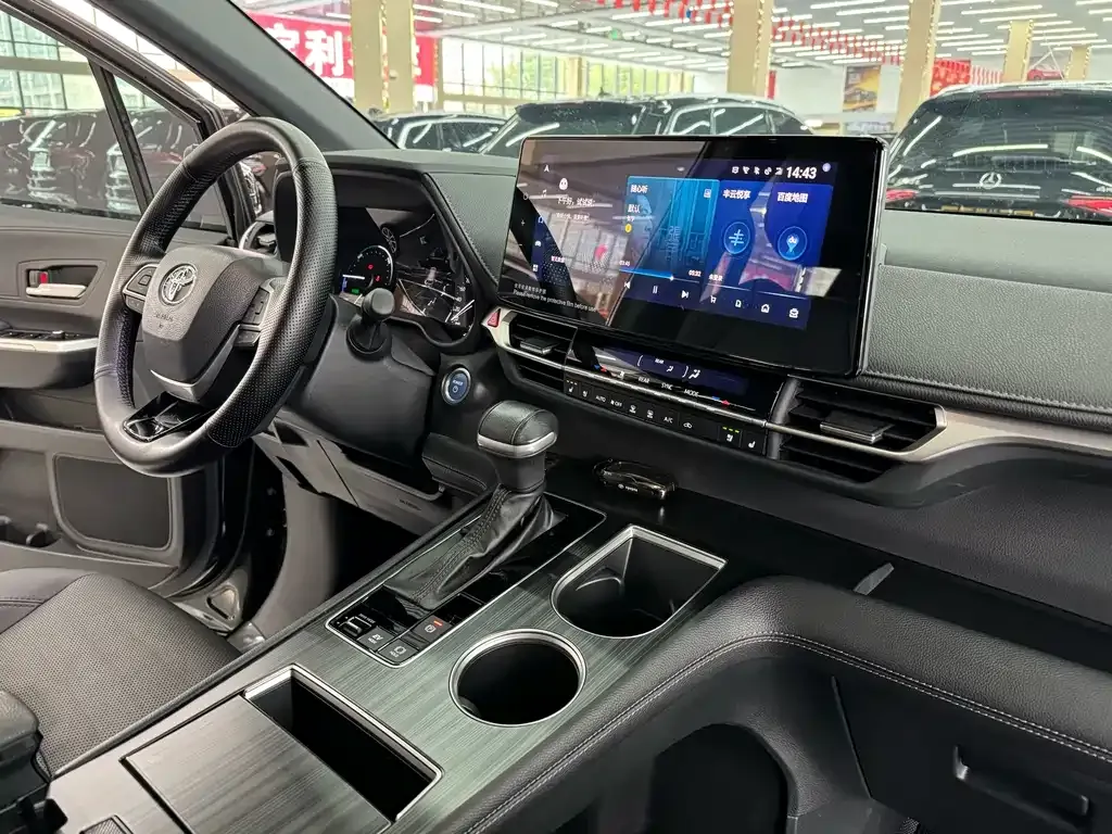 Toyota Sienna 2023 из CN, фото 8