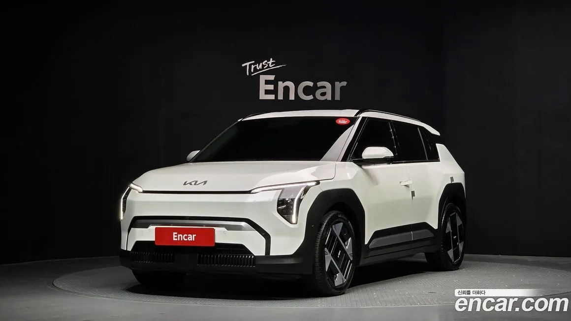 Kia EV3 — фото 1
