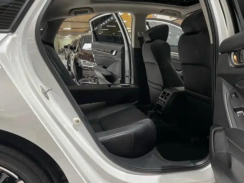 Honda Accord 2022 из CN, фото 9