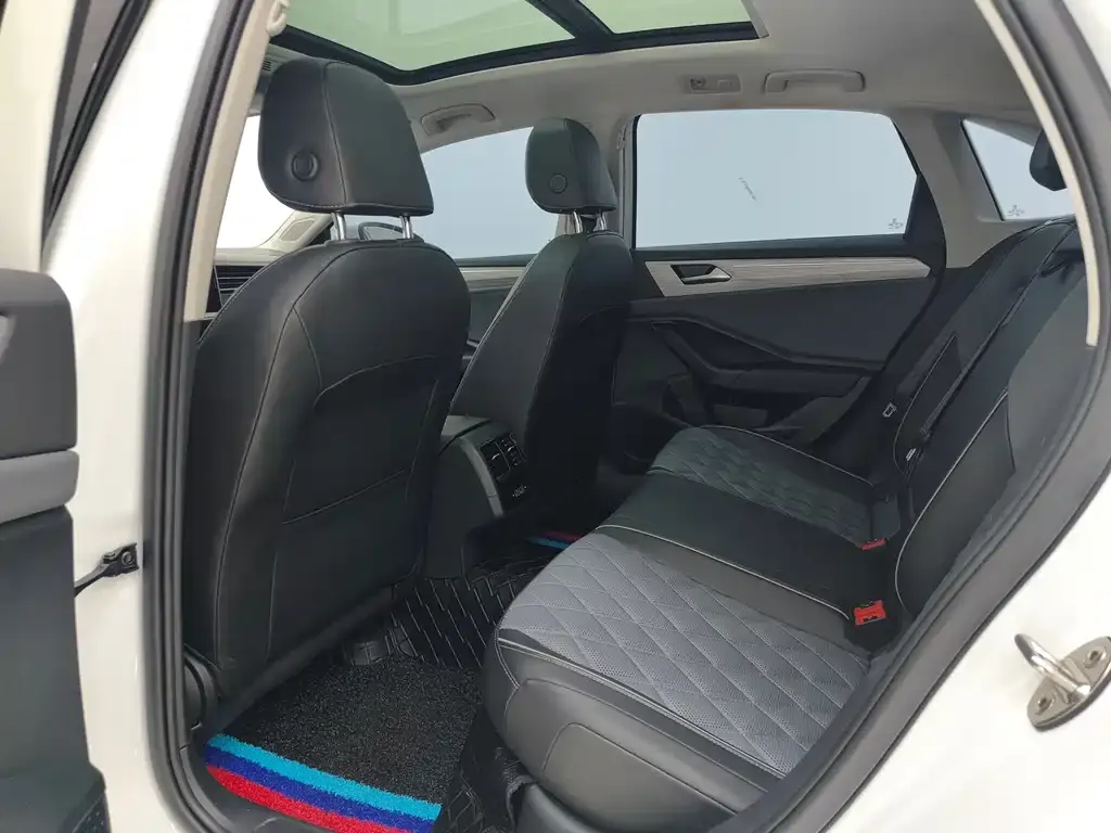 Volkswagen Sagitar 2023 из CN, фото 8