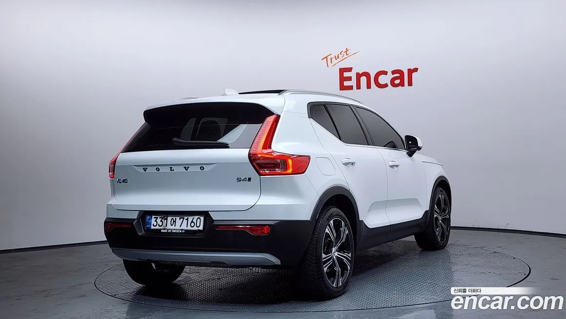 Volvo XC40 — фото 2