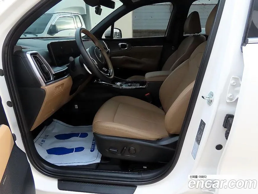 Kia Sorento — фото 10