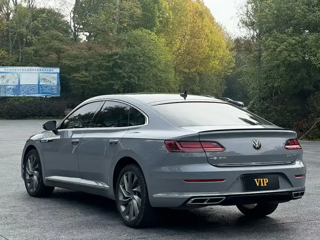Volkswagen CC 2023 из CN, фото 4