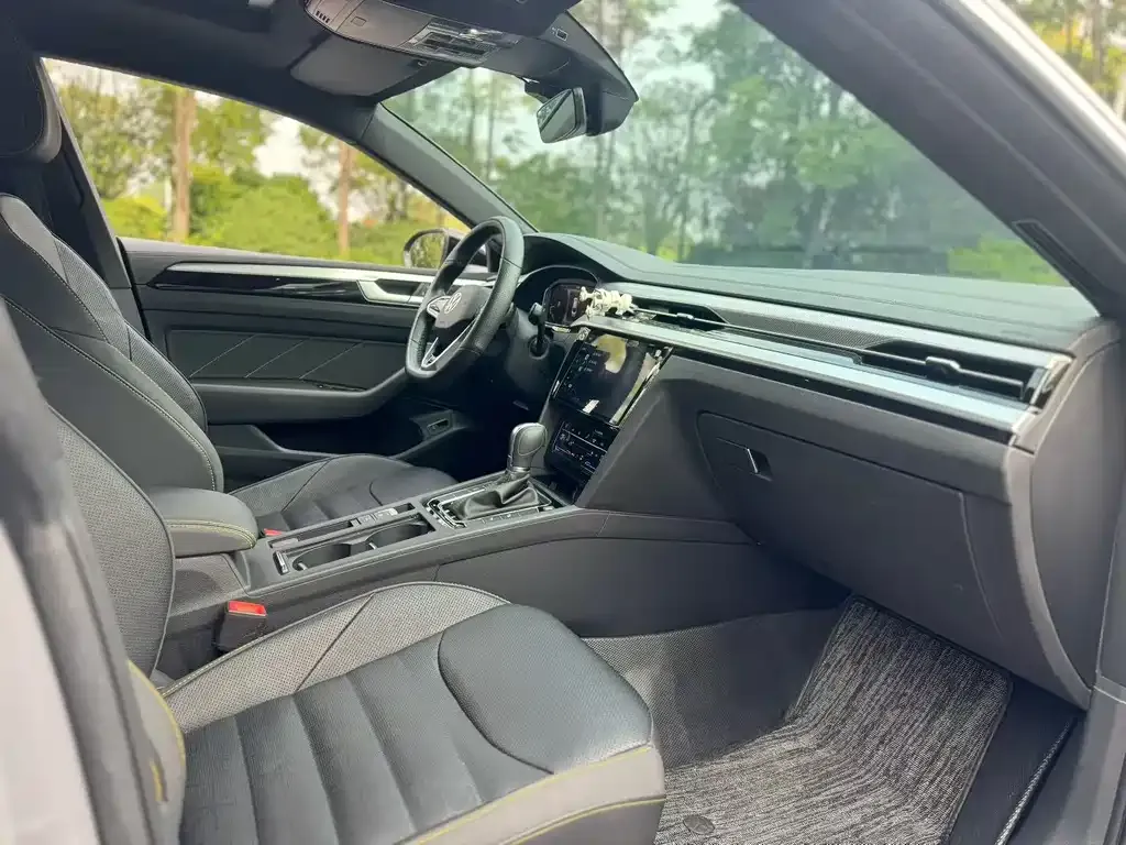 Volkswagen CC 2023 из CN, фото 9