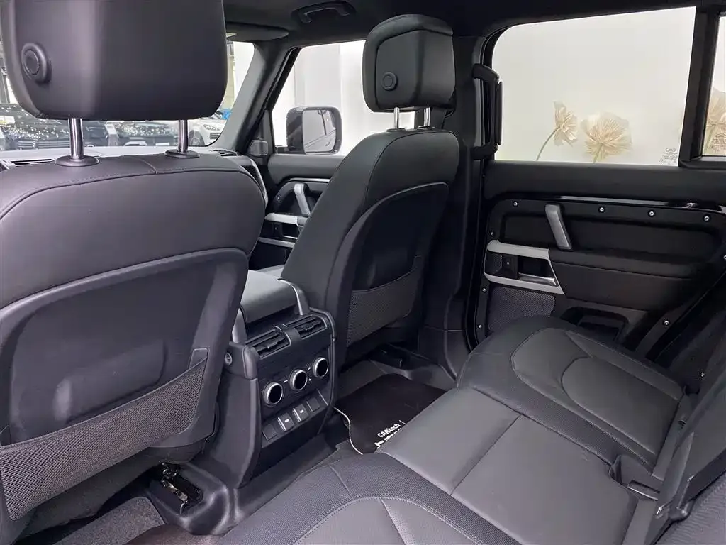 Land Rover Defender 2023 из CN, фото 7
