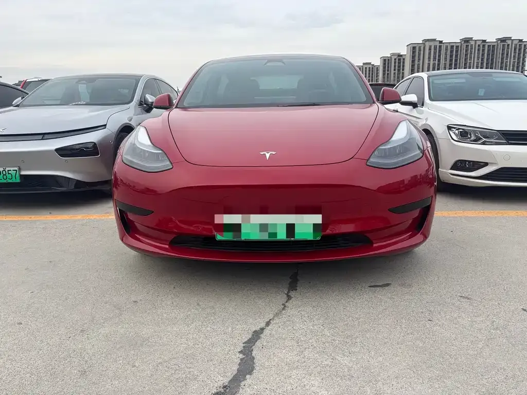 Tesla Model 3 — фото 2