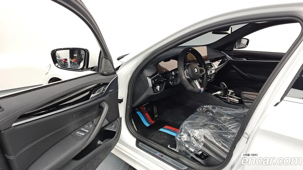 BMW 5-Series 2023 из KR, фото 10