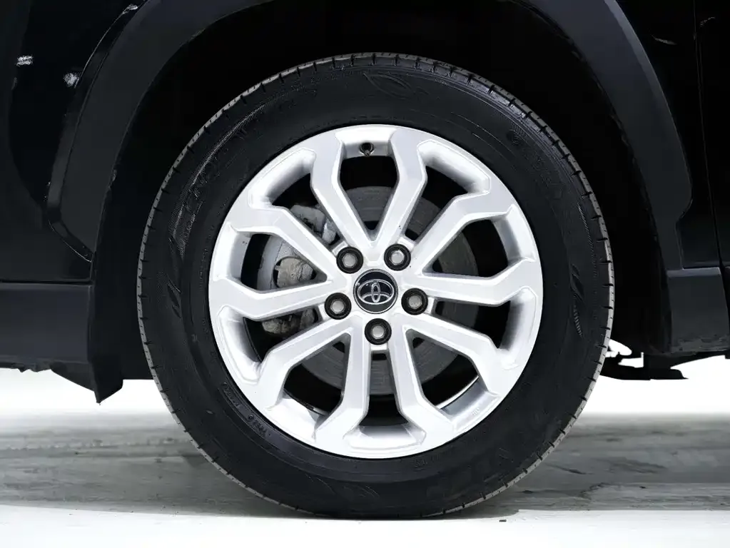 Toyota Frontlander 2024 из CN, фото 10