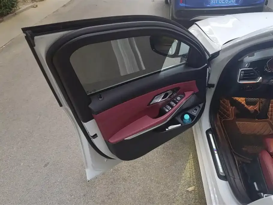 BMW 3 Series 2021 из CN, фото 7