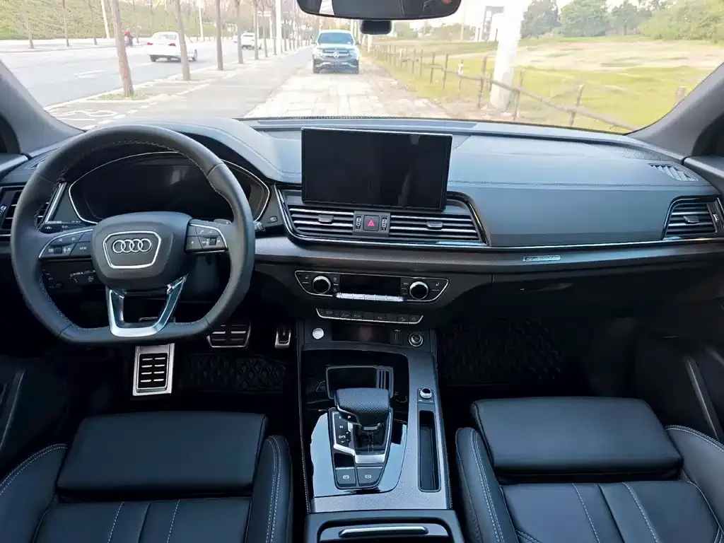 Audi Q5L 2024 из CN, фото 5