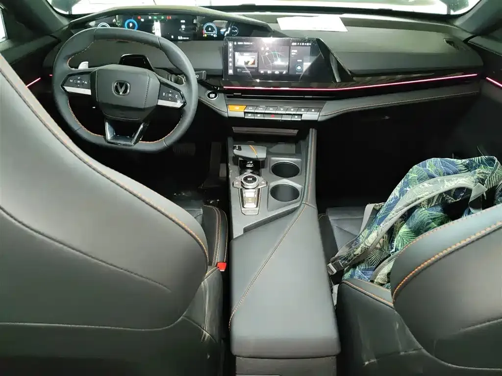 Changan UNI-V 2025 из CN, фото 10
