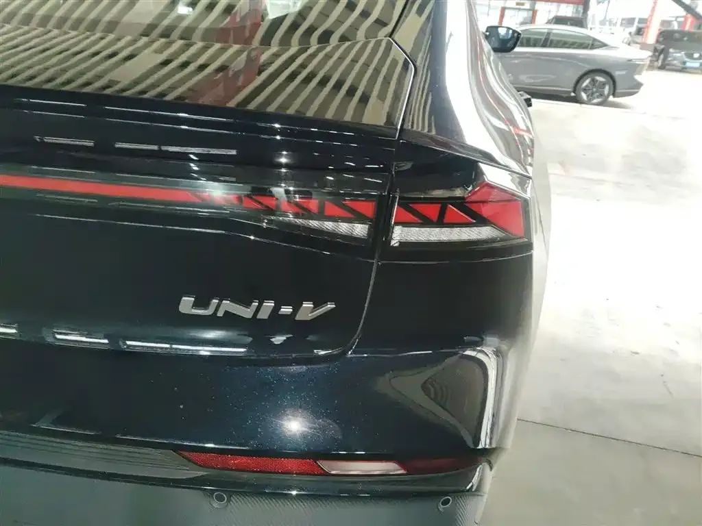 Changan UNI-V 2025 из CN, фото 8