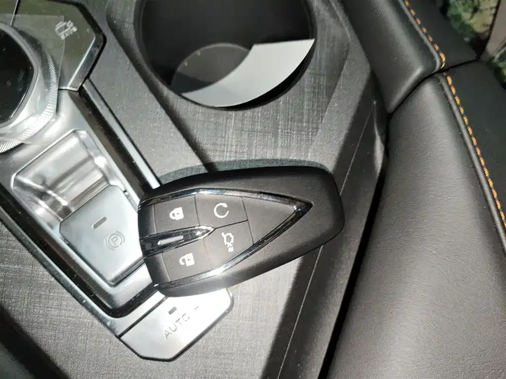Changan UNI-V 2025 из CN, фото 9
