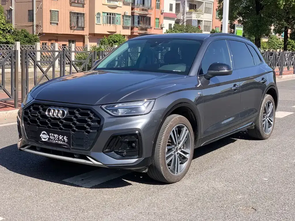 Audi Q5L 2022 из CN, фото 2