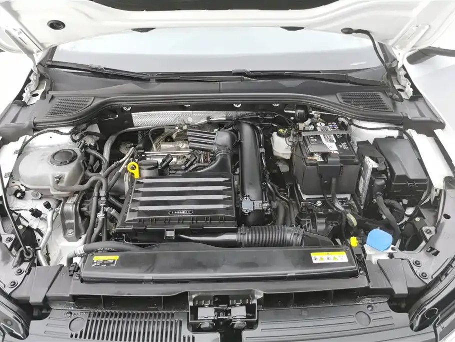 Volkswagen Golf 2022 из CN, фото 10