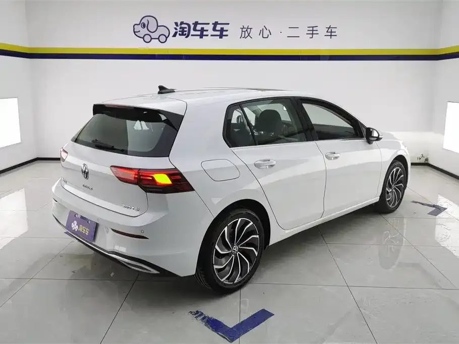 Volkswagen Golf 2022 из CN, фото 3